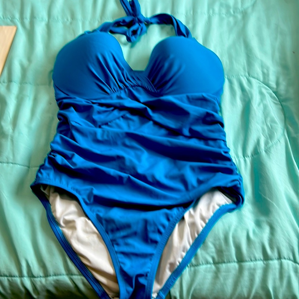 Victoria’s Secret Unforgettable One Piece